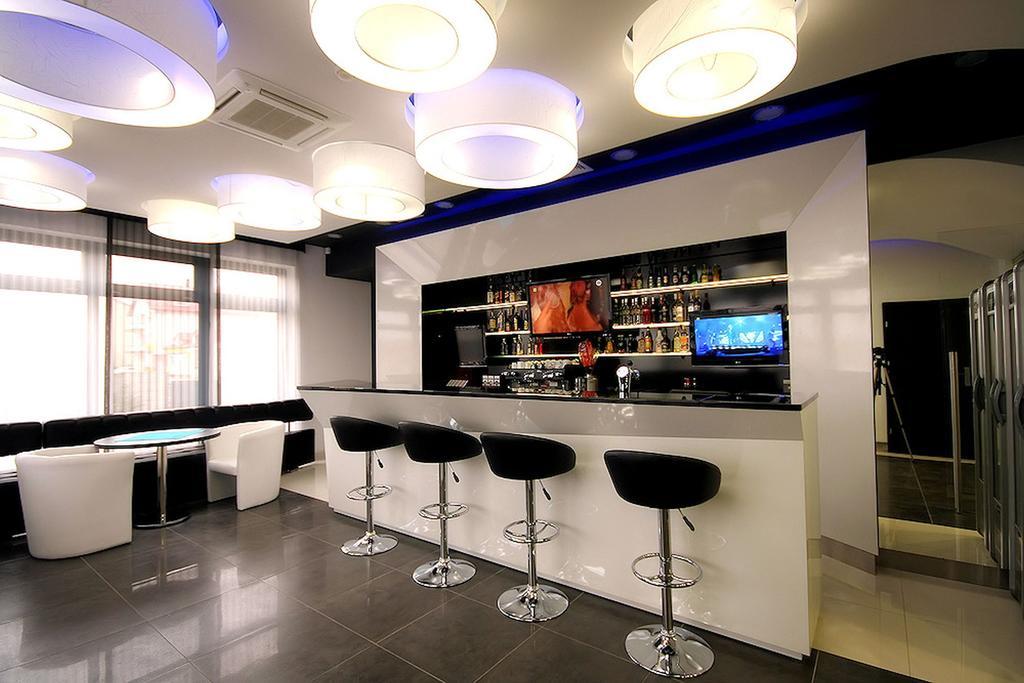Hotel Grafit Kostomloty Pierwsze Exterior foto